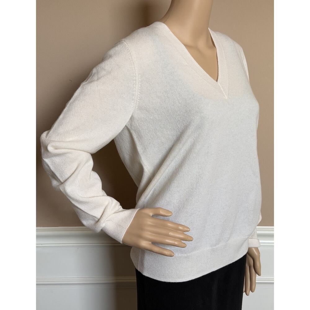 Burberry Violeta 100% Cashmere V-Neck Sweater Vanilla Medium 8099156 NWT $1150
